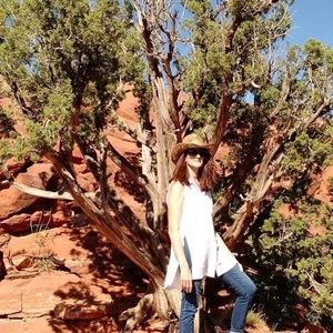 Meet your Posher, Laura